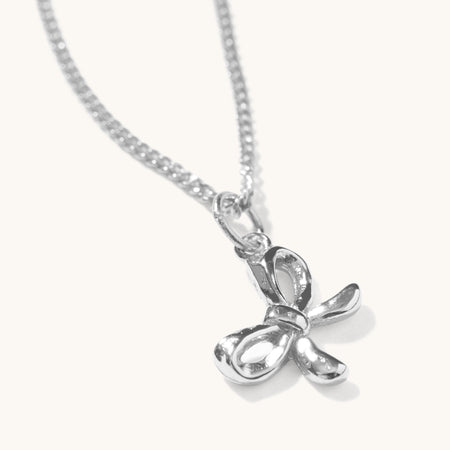 Bow Necklace Silver
